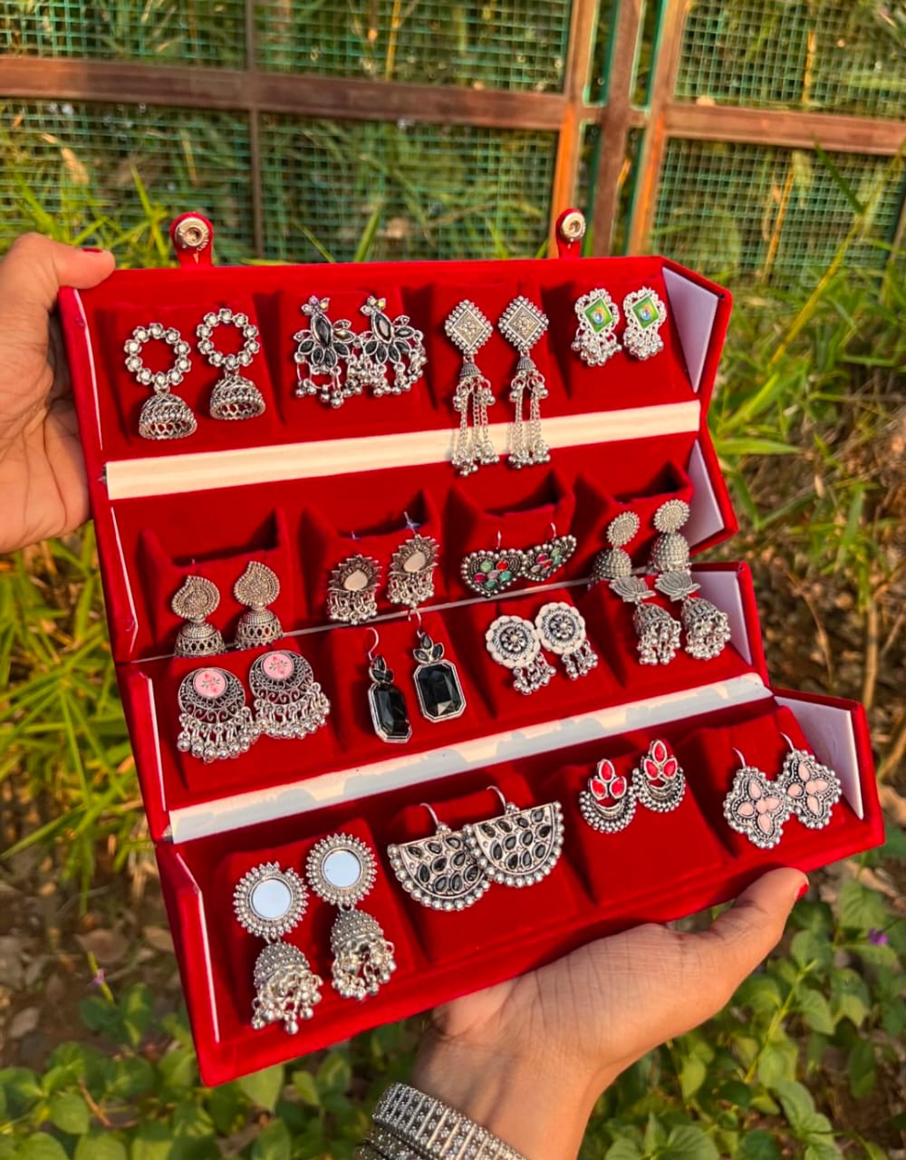 Premium 16pcs Jhumka Box Gift Set